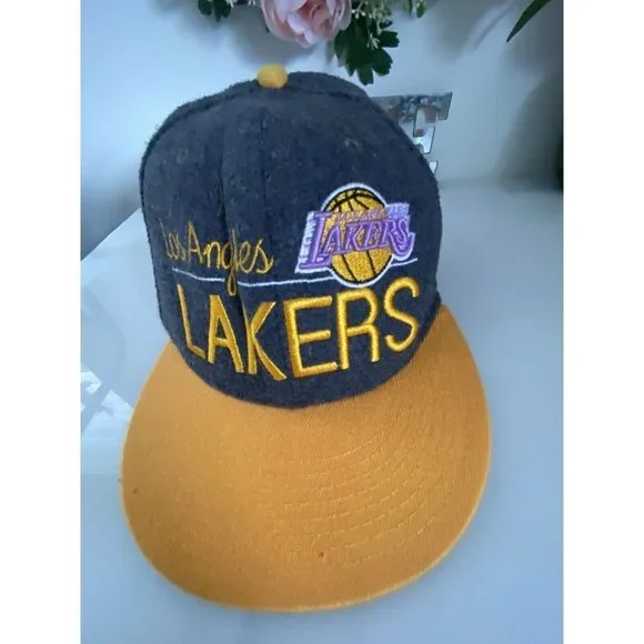 Los Angeles Lakers Hat Cap Gray‎ and Yellow Flannel with Logo Adjustable OS EUC